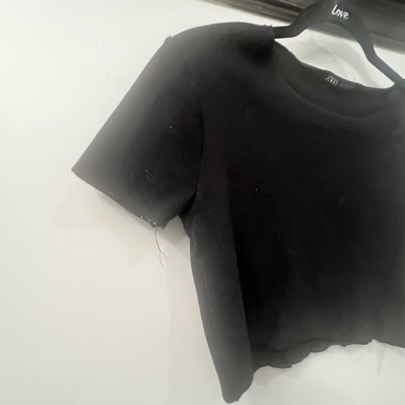 ZARA WOMENS RIBBED SHORT SLEEVE CROP TOP, SIZE LARGE, BLACK - Picture 3 of 5